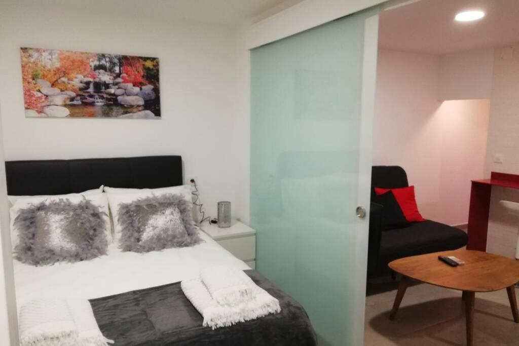 M1 Cool Loft 1 Min Walk To Metro 15 Min Center By Metro Apartment เอสปูเกส เด โยเบรกาต ภายนอก รูปภาพ