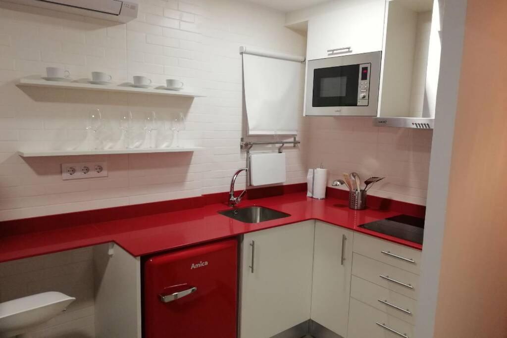 M1 Cool Loft 1 Min Walk To Metro 15 Min Center By Metro Apartment เอสปูเกส เด โยเบรกาต ภายนอก รูปภาพ