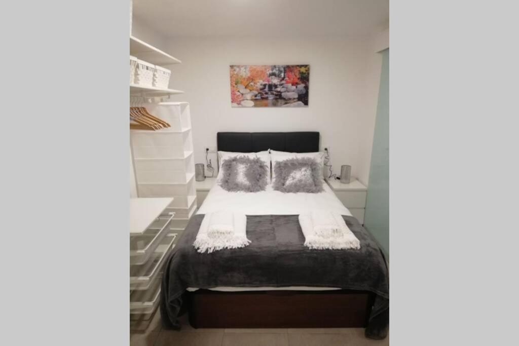 M1 Cool Loft 1 Min Walk To Metro 15 Min Center By Metro Apartment เอสปูเกส เด โยเบรกาต ภายนอก รูปภาพ
